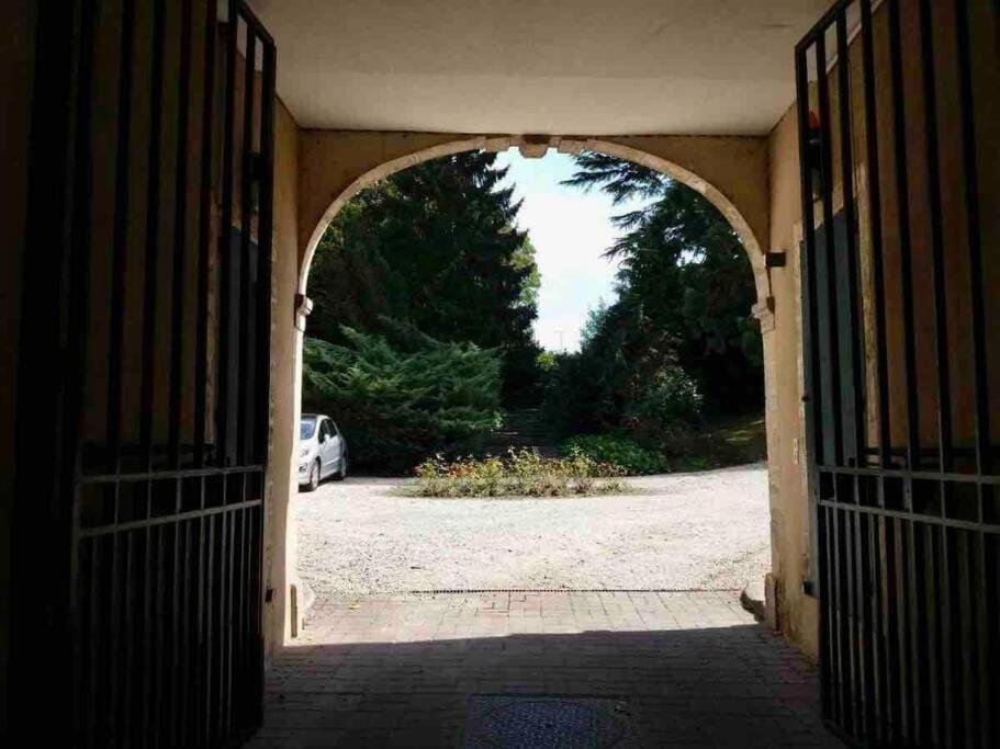 バイユーLogis Du Parc By Melroseアパートメント エクステリア 写真